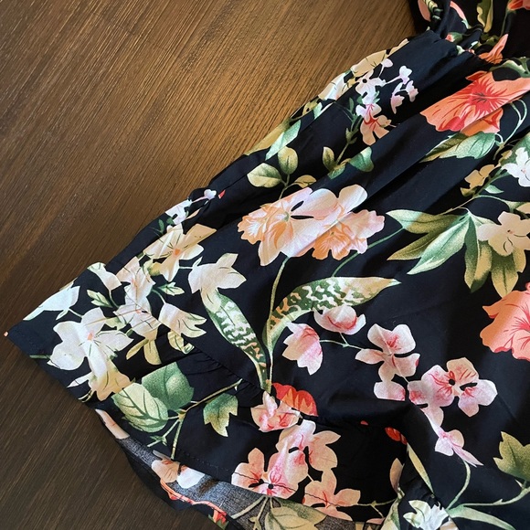 Never worn floral romper. Kori brand Size Large - Picture 2 of 5